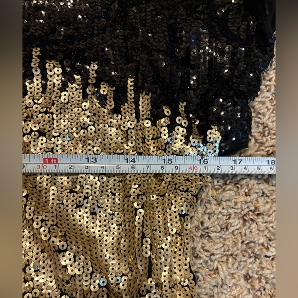 INC Women’s Black Gold Sequin Cold-Shoulder Short Sleeve Evening Party Top Small - Picture 5 of 6